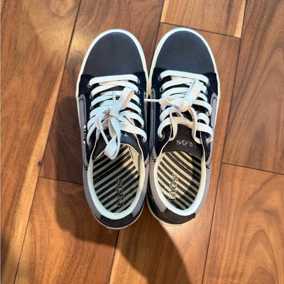 Taos Plim Soul Sneakers - Picture 7 of 11